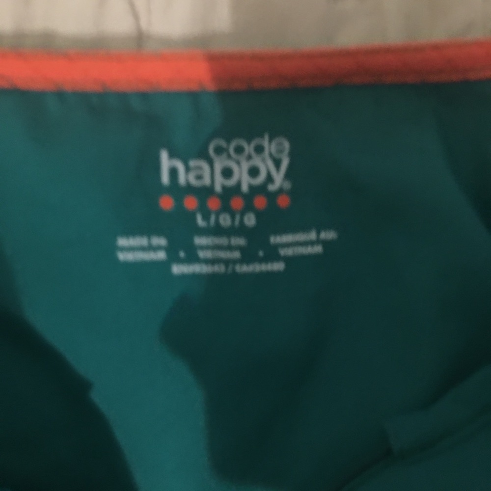 Code happy scrub top large